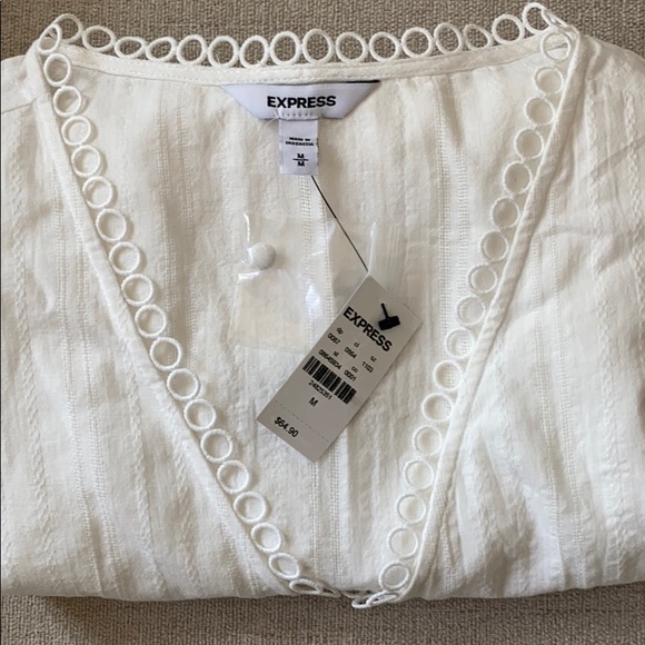 Express Vneck Top with Lace Detail - Picture 3 of 4